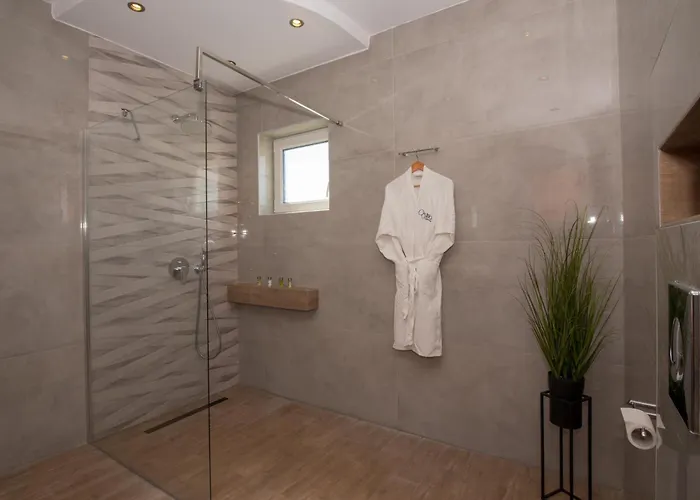 Ostria Luxury *