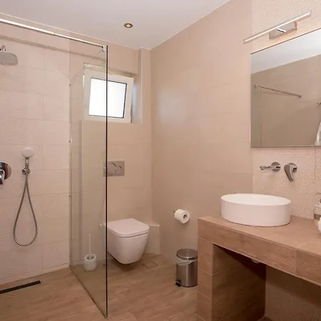 Ostria Luxury * Pandokrátor