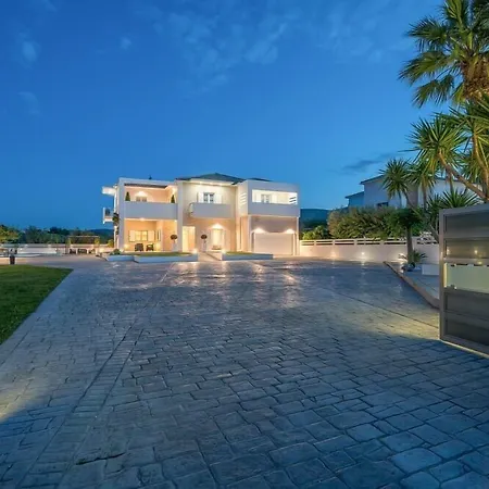 Ostria Luxury * Pandokrátor