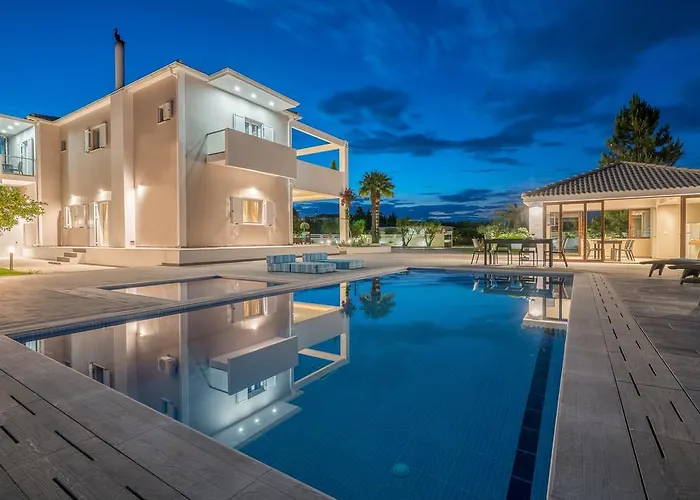 빌라 Ostria Luxury