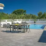 Ostria Luxury *