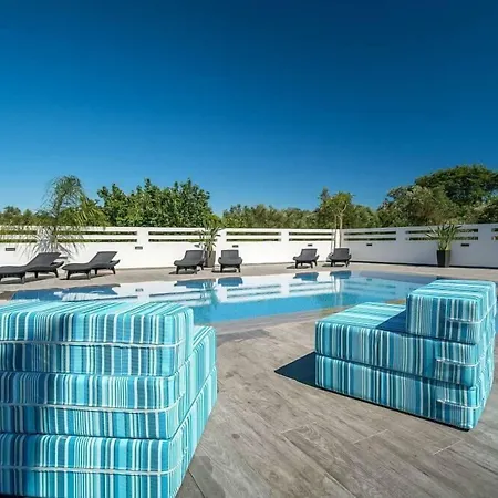 Ostria Luxury *